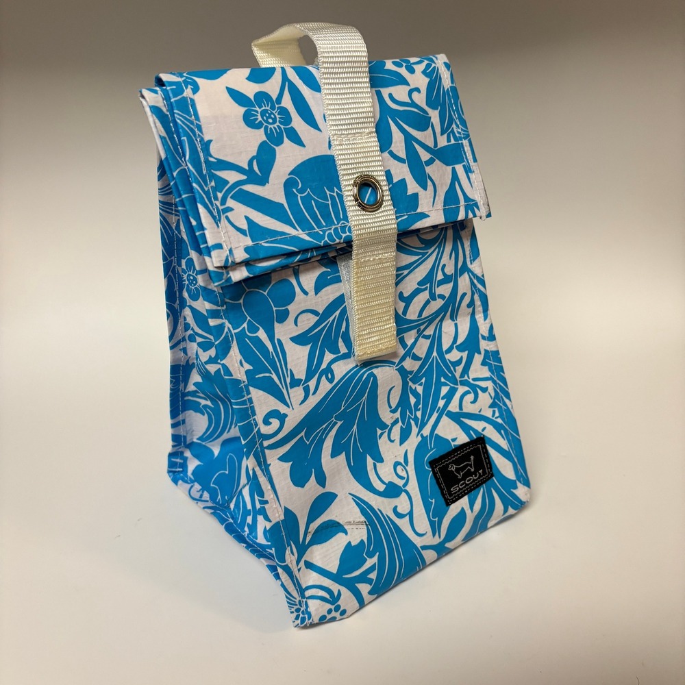 SCOUT The Doggie Bag Insulated Lunch Bag Blue White Floral Damask Reusable Tote